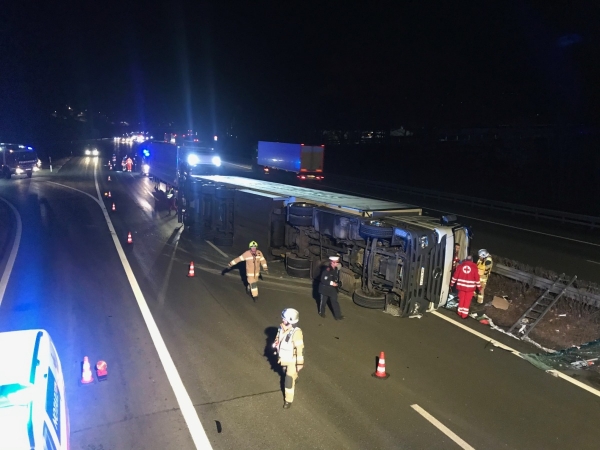 LKW-Unfall auf der A12