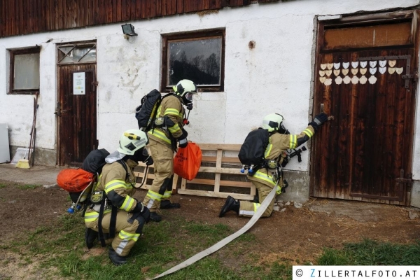Abschnittsübung des Feuerwehrabschnittes Fügen in Kaltenbach