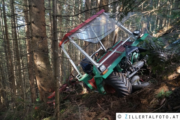 Landwirt mit Mähtrac am Stummerberg abgestürzt