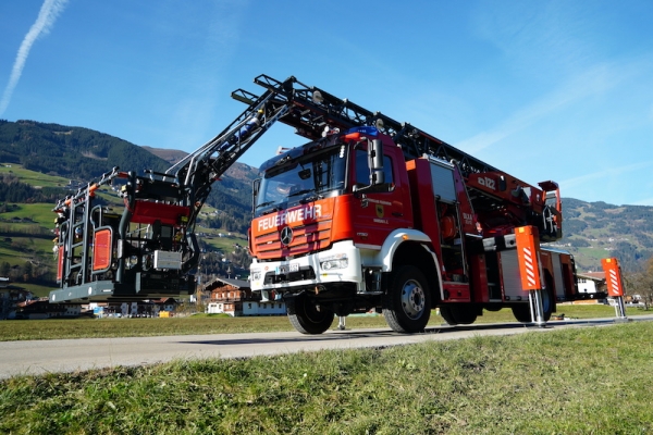 Neue Drehleiter für die Freiwillige Feuerwehr Ramsau i.Z.