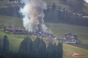 Brand eines Wirtschaftsgebäudes in Kaltenbach
