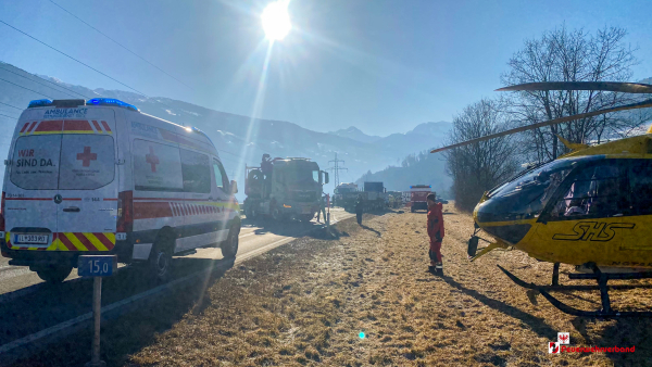 Schwerer Verkehrsunfall mit mehreren Verletzten auf der B169 in Stumm