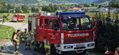 Zwei leicht Verletzte bei Stallbrand in Kaltenbach