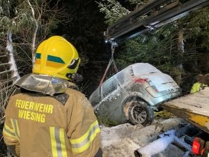 Fahrzeugabsturz nach Irrfahrt in Wiesing
