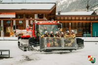 Brand am Berg – Einsatzkräfte beweisen Präzision und Teamstärke